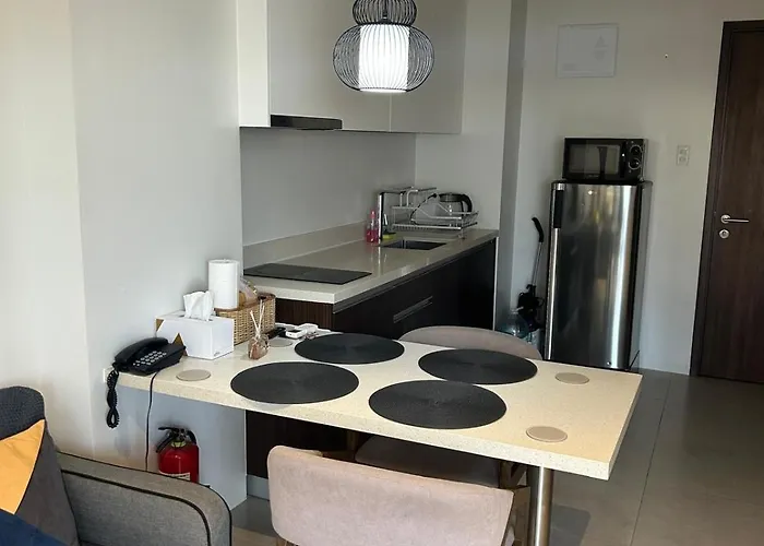 Stunning Sea View One Bedroom In Tambuli & Apartment *